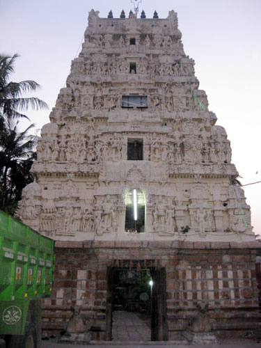 Anbil Gopuram